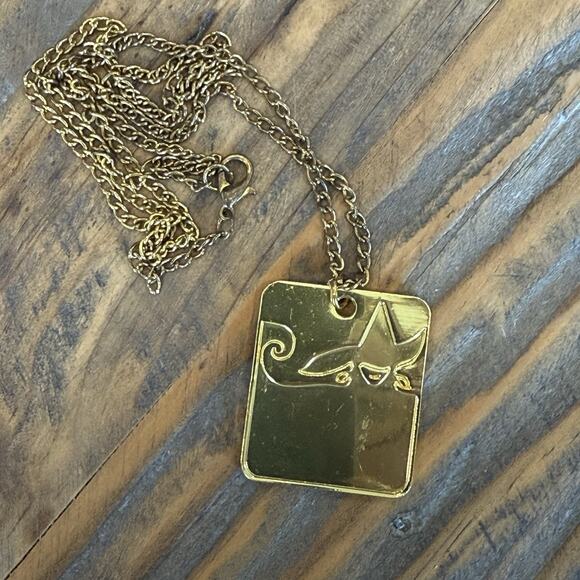 Wicked The Musical Defying Gravity Necklace Charm Pendant Green Rhinestone - Picture 2 of 6